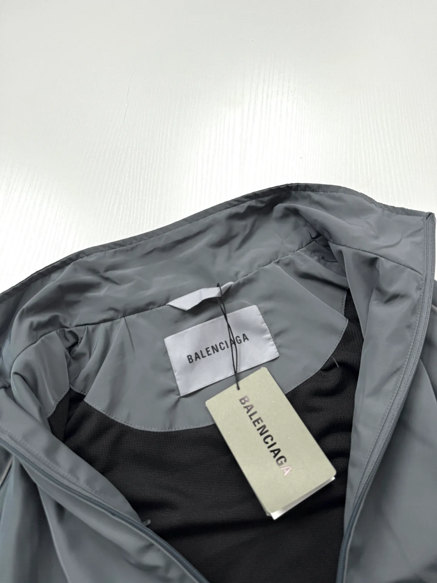 Balenciag*/ Blcg ， 、 ， White 1:1 ， 、 ， 、 ， ， ， ， 。 Size：XS/S/M/L